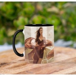 Amanda Cerny Mt Tasse