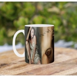 Angelina Jolie B Mt Tasse